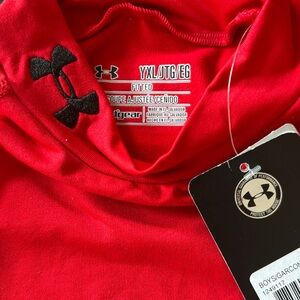 NWT Boys YXL Red UA Coldgear